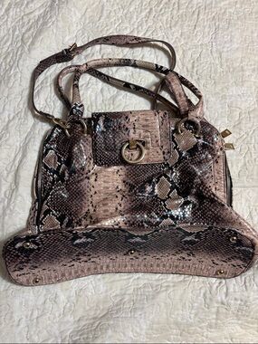 Women’s FIORELLI Snake-Print Satchel Handbag in black and taupe.